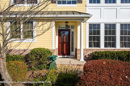 35 Majestic Dr Tinton Falls, NJ 07724