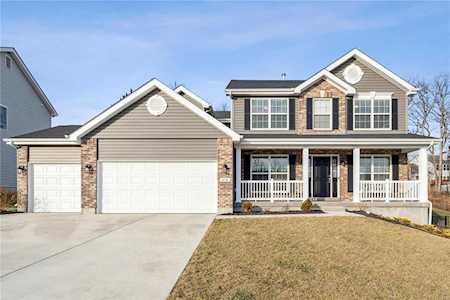 618 Creek Bend Dr Lake St Louis, MO 63367