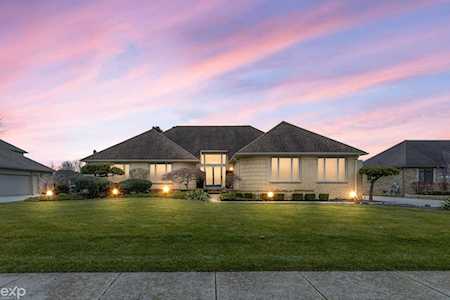 13006 Creekview Shelby Twp, MI 48315