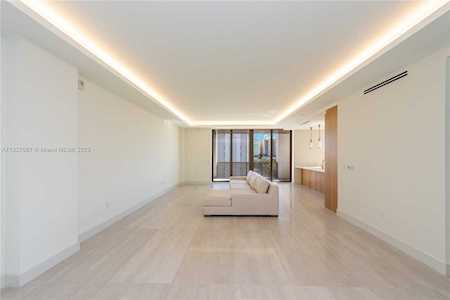 515 Valencia Ave #602 Coral Gables, FL 33134
