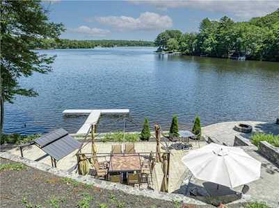 76 Aldrich Rd Glocester, RI 02857