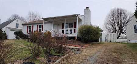 5620 Autumnleaf Dr North Chesterfield, VA 23234