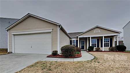 1824 Rustic Barn Dr Huntersville, NC 28078