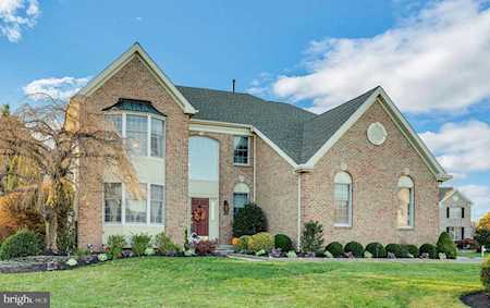 1 Doral Ct Moorestown, NJ 08057