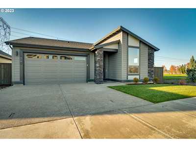 5701 SE 78th AVE Hillsboro, OR 97123