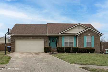 6202 Winding Stream Dr Louisville, KY 40272