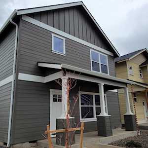 213 willow Way Talent, OR 97540
