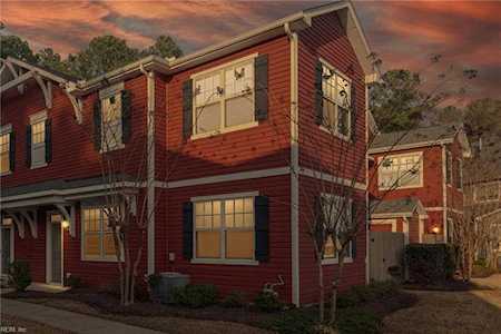 2458 Leytonstone Dr Chesapeake, VA 23321