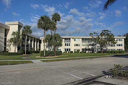1828 Pine Valley Dr #211 Fort Myers, FL 33907