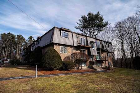 3 Pembroke Dr #17 Derry, NH 03038