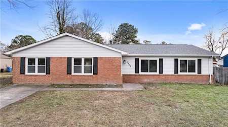 4605 Helensburgh Dr Chesapeake, VA 23321