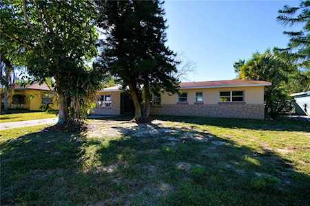 520 W Columbia St Lake Alfred, FL 33850