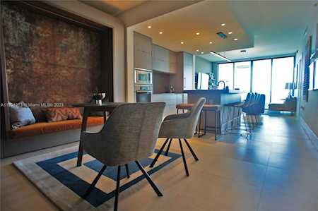 900 Biscayne Blvd #3605 Miami, FL 33132