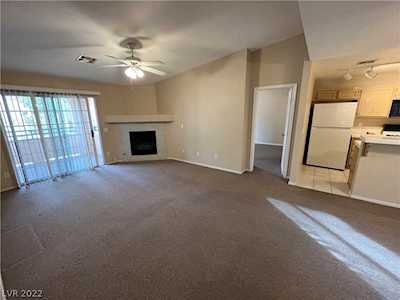 8452 Boseck Dr #239 Las Vegas, NV 89145