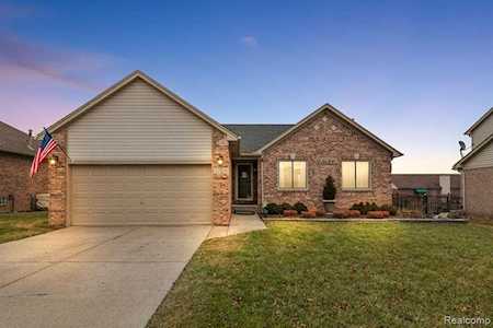 27139 Sparrow Chesterfield, MI 48051