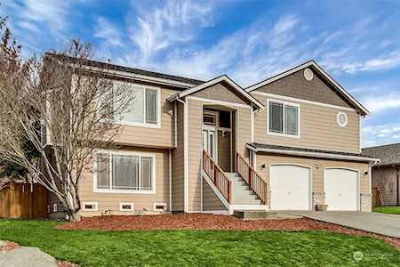 18513 Balmoral Dr Arlington, WA 98223