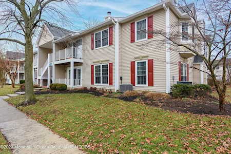 27 Sun Beau Ct Tinton Falls, NJ 07724