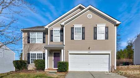 6802 Goldenwillow Dr Charlotte, NC 28215