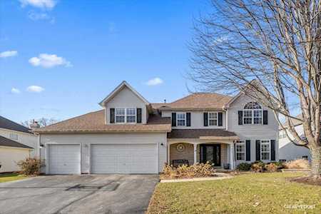 417 Burr Oak Dr Oswego, IL 60543