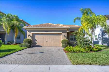 30987 Lindentree Dr Wesley Chapel, FL 33543