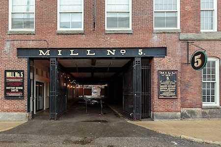 240 Jackson St #308 Lowell, MA 01852