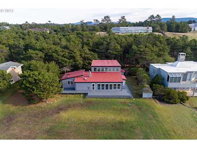 89026 Ocean DR Warrenton, OR 97146