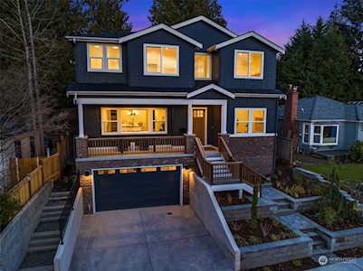 6836 28th Ave NE Seattle, WA 98115