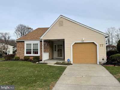 77 Lakebridge Dr Woodbury, NJ 08096
