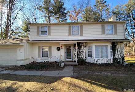 47103 Timberlane St Northville Twp, MI 48167