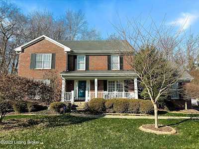 7905 Stonydale Ln Louisville, KY 40220