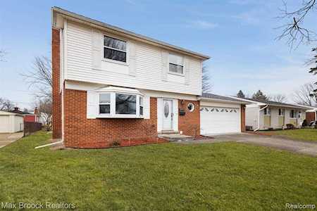 36612 Avondale St Westland, MI 48186