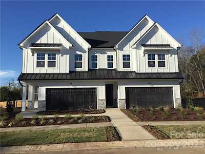 6004 Corbin Woods Ct Charlotte, NC 28226