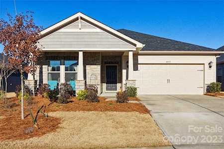 6045 Slippery Elm Way Charlotte, NC 28215