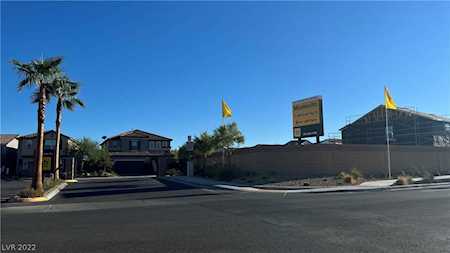 8462 Vacarez Dr Las Vegas, NV 89149