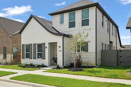 3509 The Commons Parkway Sachse, TX 75048