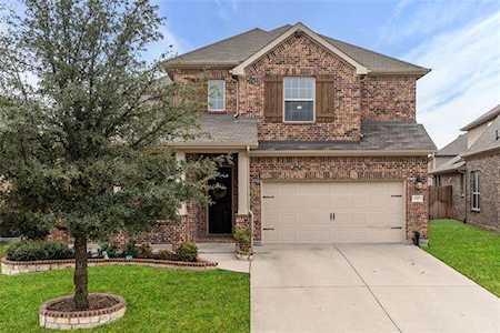 1021 Crest Breeze Drive Fort Worth, TX 76052