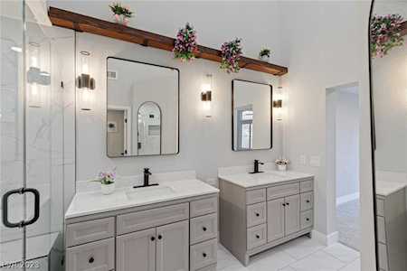 2262 Van Gogh Dr Henderson, NV 89074