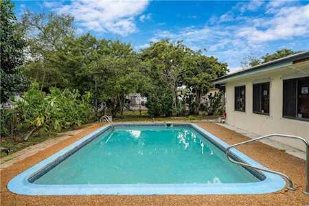 4700 NW 1st Court Plantation, FL 33317