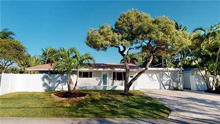 1730 NE 9th Ave Fort Lauderdale, FL 33305