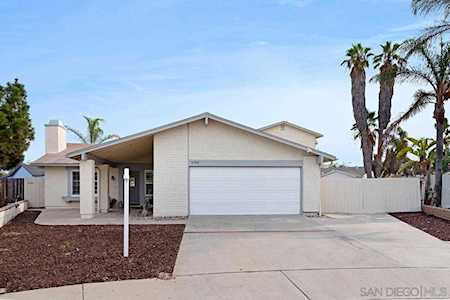 3784 Nectarine Cir Oceanside, CA 92058
