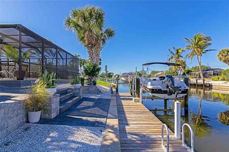 9211 Bimini Dr Bradenton, FL 34210