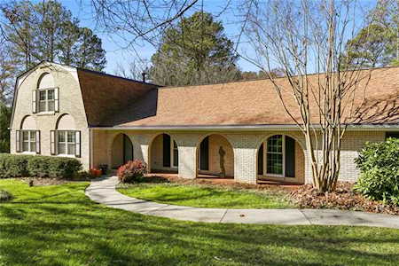 9450 River Lake Drive Roswell, GA 30075