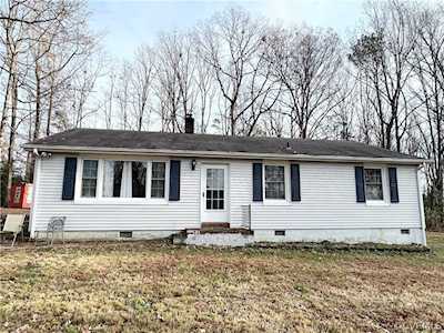 19226 Woodsons Mill Rd Beaverdam, VA 23015