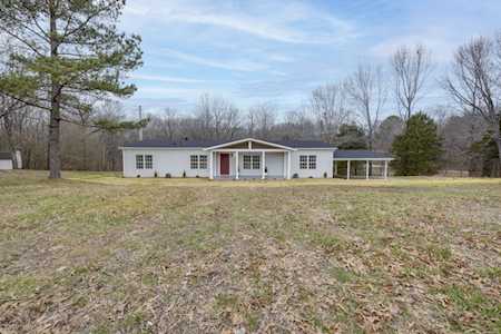 4538 Southside Rd Southside, TN 37171
