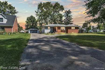 34360 Capitol St Livonia, MI 48150