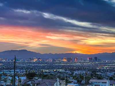 570 Los Feliz St Las Vegas, NV 89110