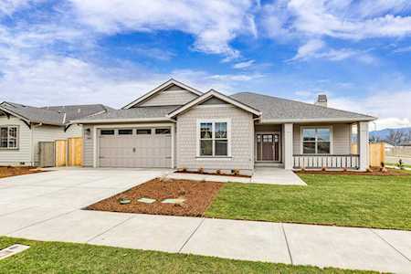 3904 Arizona Dr Medford, OR 97504