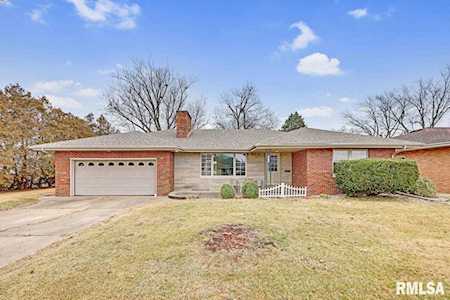 3322 N Sherwood Ave Peoria, IL 61604