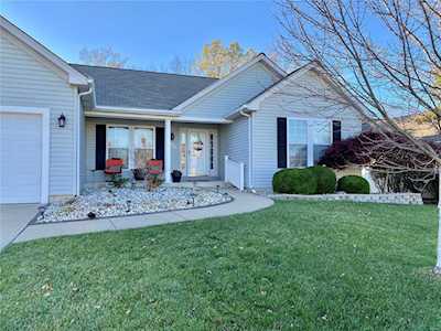 8074 Glen Arbor Dr Lake St Louis, MO 63367
