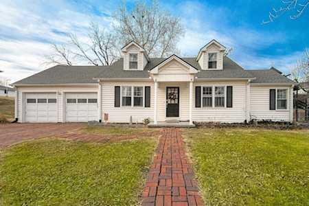 1202 Safari Dr St Joseph, MO 64506